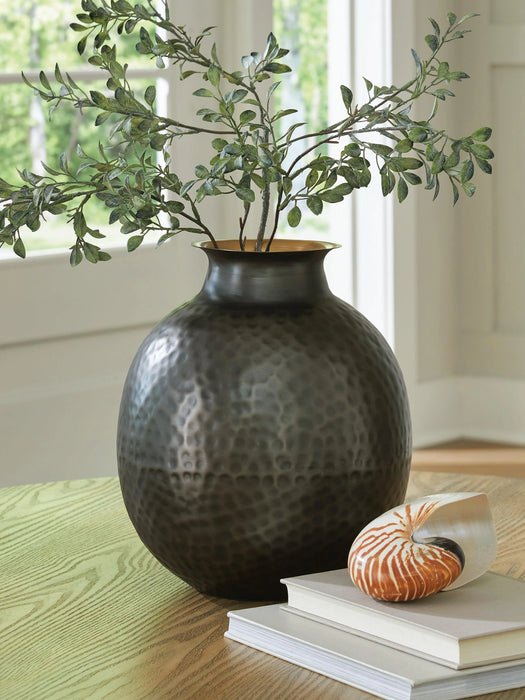 Woody Vase - Massey's Furniture Barn (Watertown, NY) 