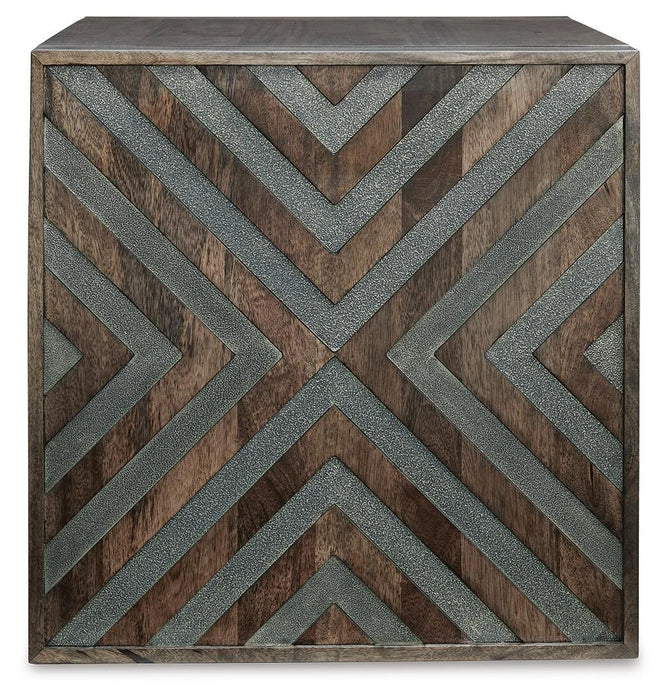 Dreggan End Table - Massey's Furniture Barn (Watertown, NY) 