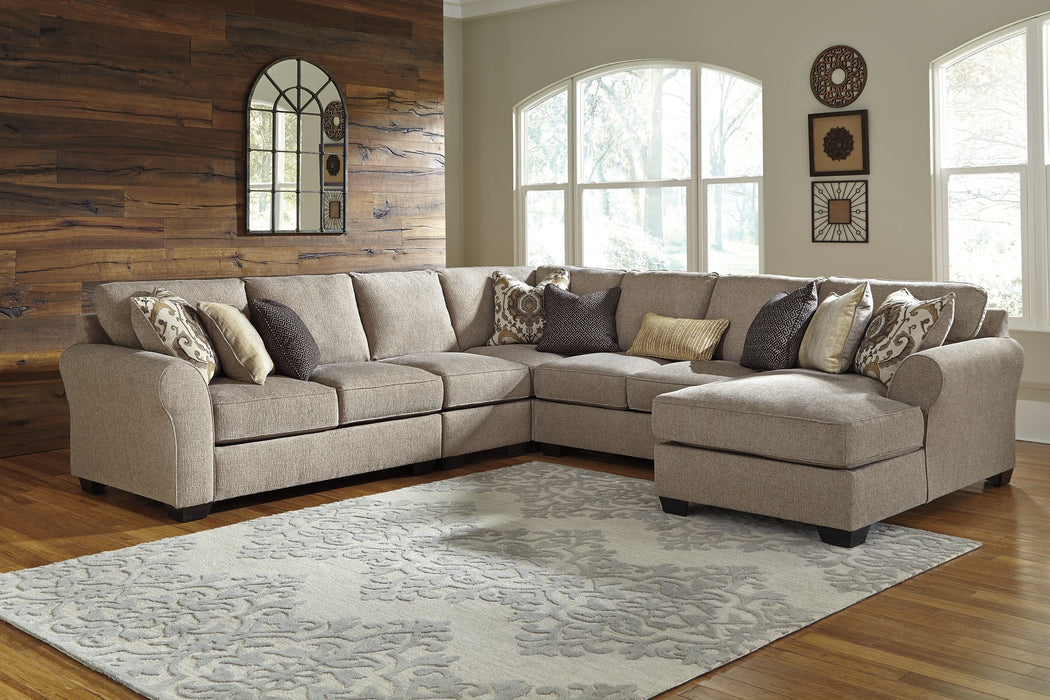 Pantomine Sectional with Chaise