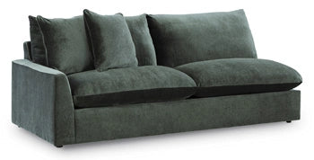 Carriage View Sectional - Massey's Furniture Barn (Watertown, NY) 