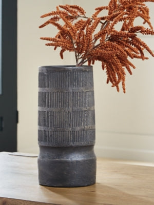 Beninworth Vase - Massey's Furniture Barn (Watertown, NY) 