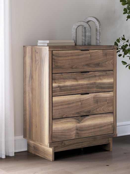 Zadilyn Chest