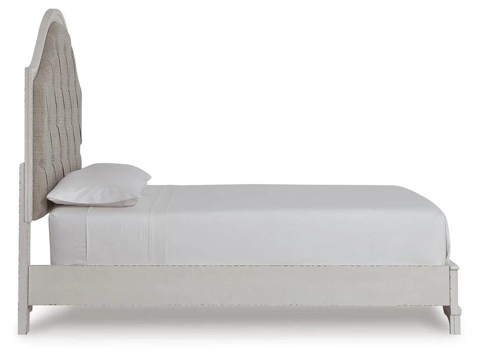 Blendon Queen Upholstered Bed - Massey's Furniture Barn (Watertown, NY) 