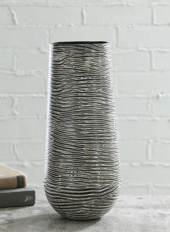 Fynn Vase - Massey's Furniture Barn (Watertown, NY) 
